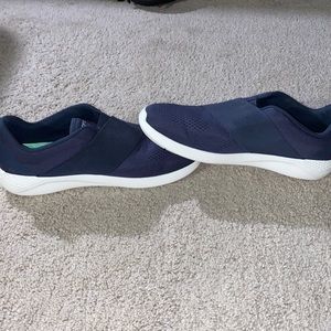 LiteRide Crocs (men’s size 10)